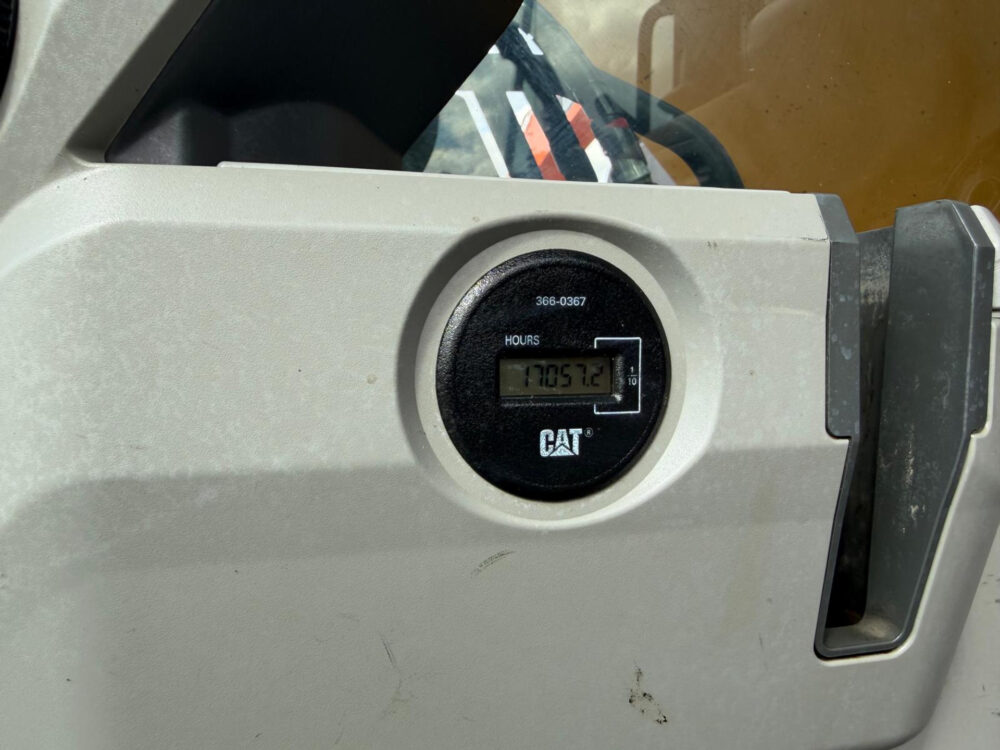 caterpillar-324-e-rupsgraafmachine-2