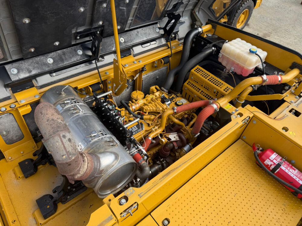 caterpillar-324-e-rupsgraafmachine-2