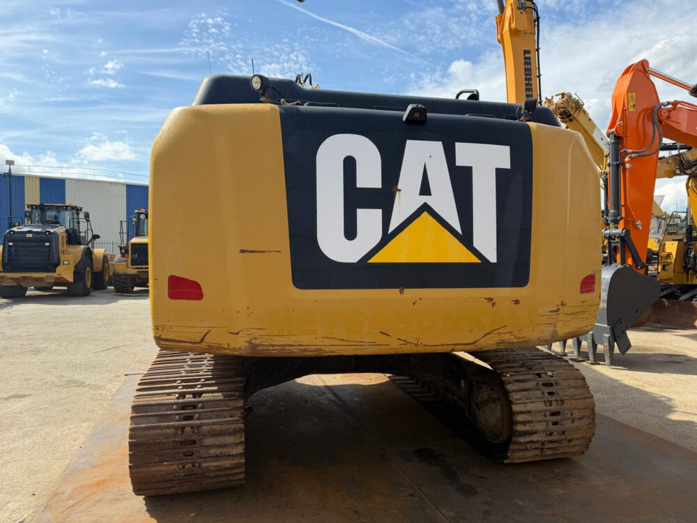 caterpillar-324-e-rupsgraafmachine-2