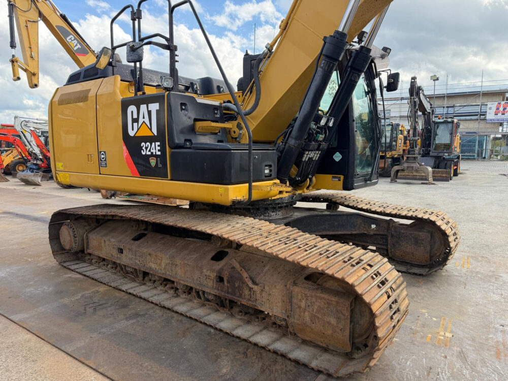 caterpillar-324-e-rupsgraafmachine-2