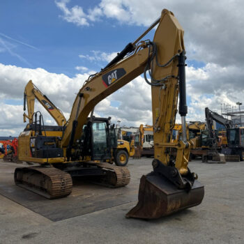 caterpillar-324-e-rupsgraafmachine-2