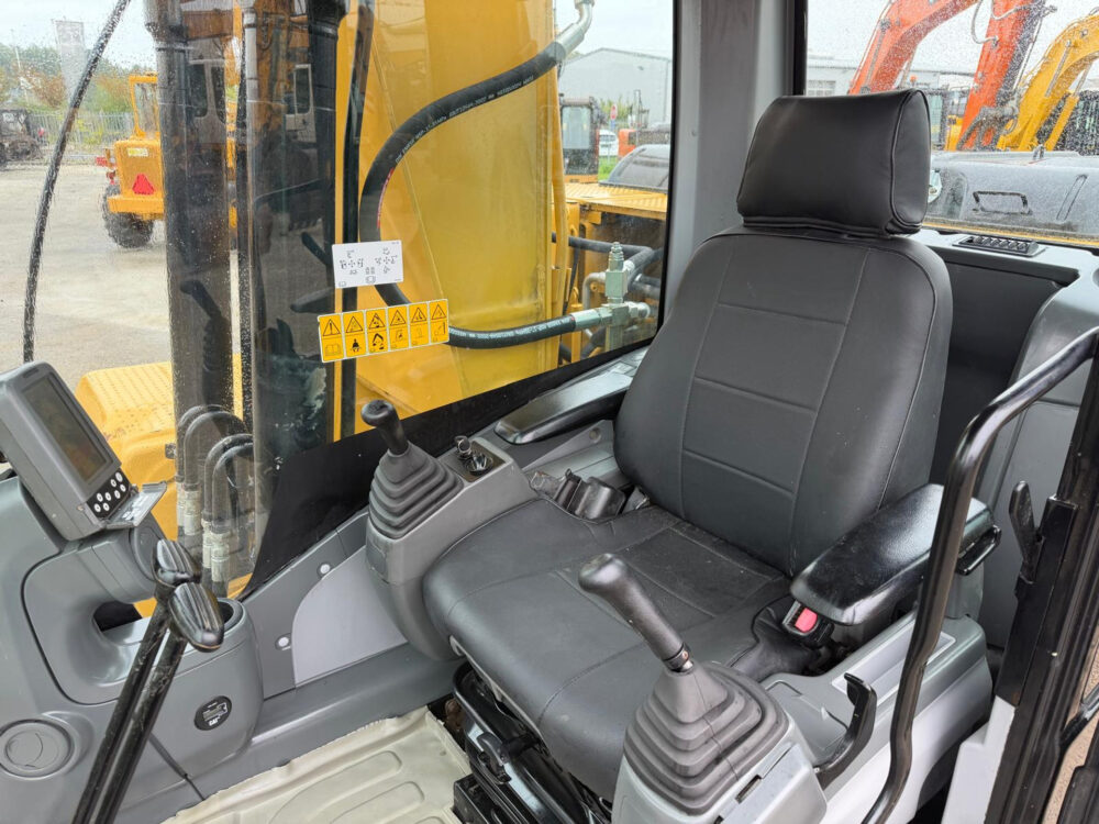 caterpillar-320-dl-rupsgraafmachine