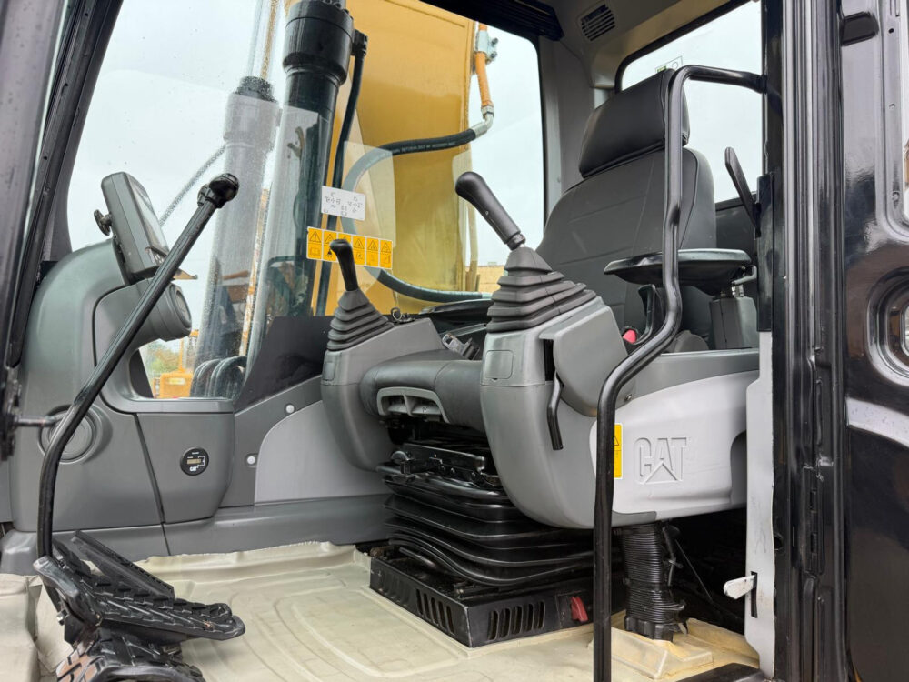 caterpillar-320-dl-rupsgraafmachine
