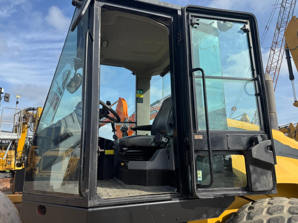 caterpillar-cs-663e-wals-aircon