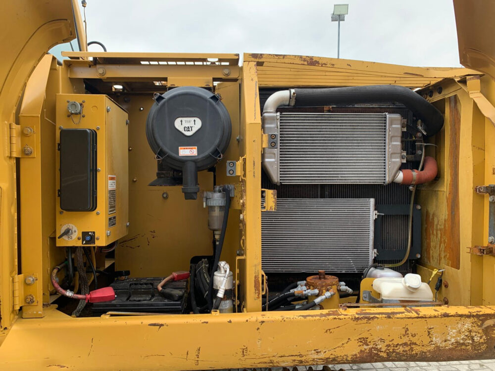caterpillar-320-cl-rupsgraafmachine