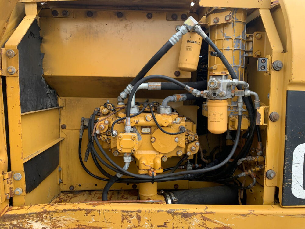 caterpillar-320-cl-rupsgraafmachine
