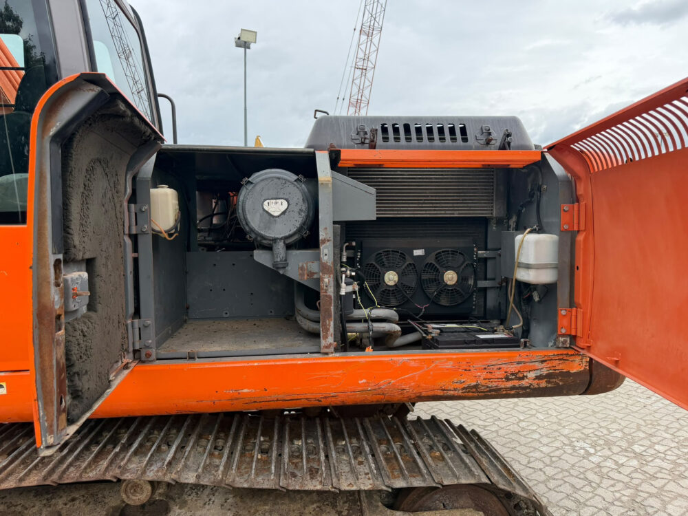 hitachi-zx210-lc-1-rupsgraafmachine