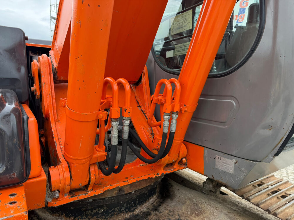 hitachi-zx210-lc-1-rupsgraafmachine