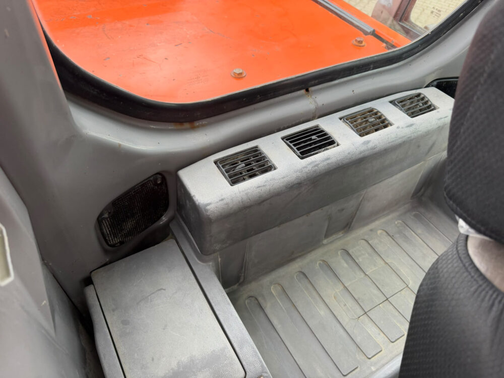 hitachi-zx210-lc-1-rupsgraafmachine