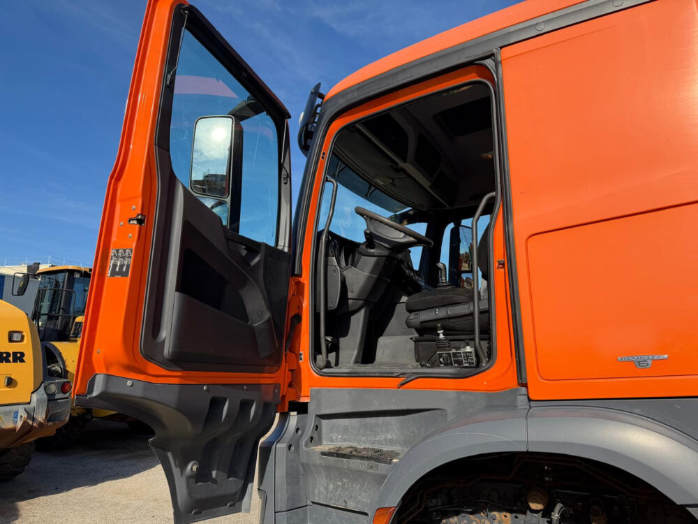 mercedes-benz-arocs-4148-k-8x4-kipper