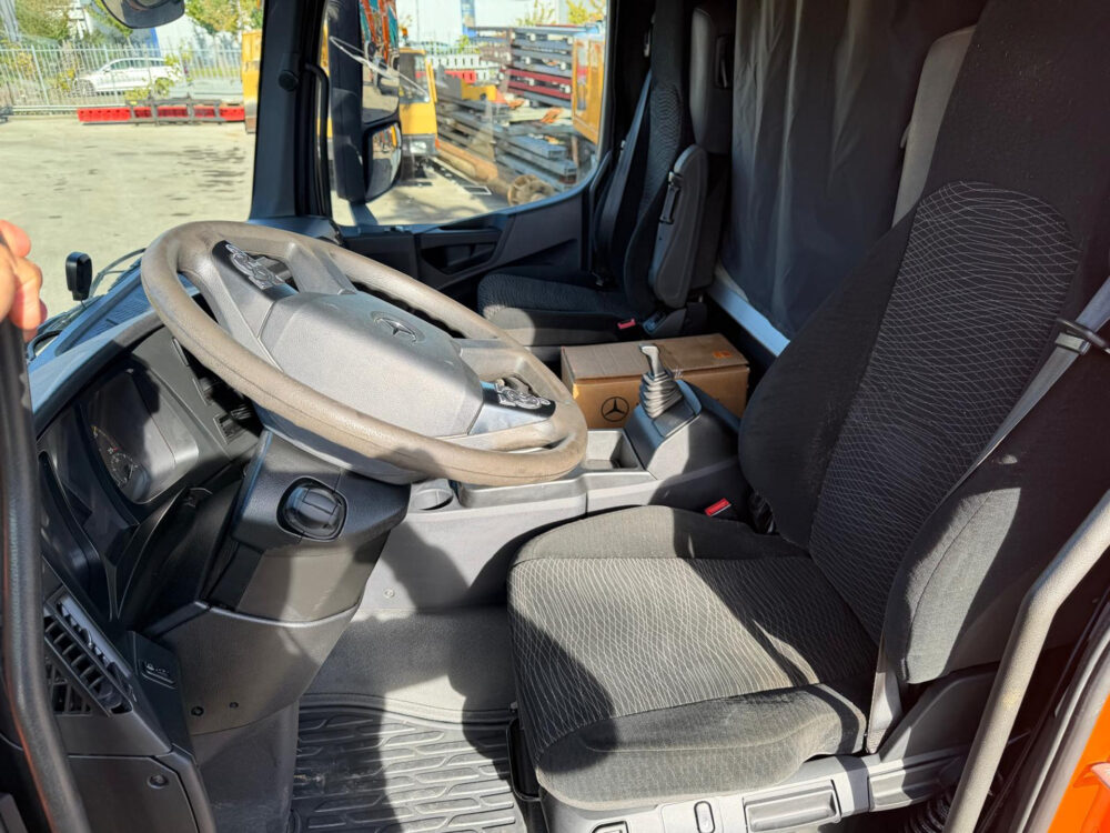 mercedes-benz-arocs-4148-k-8x4-kipper