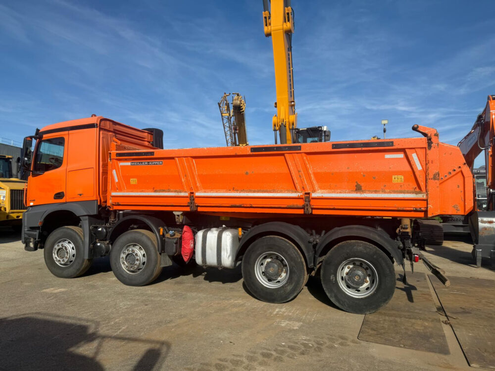 mercedes-benz-arocs-4148-k-8x4-kipper