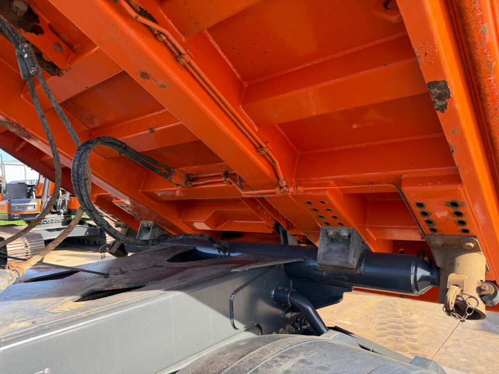 mercedes-benz-arocs-4148-k-8x4-manual