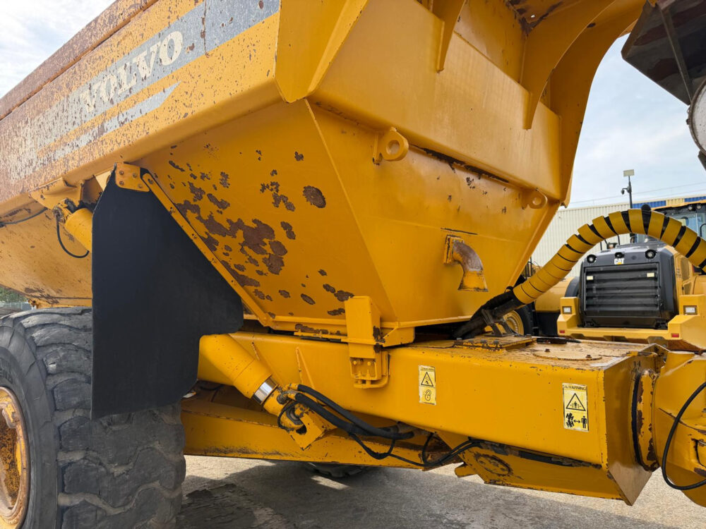 volvo-a35c-6x6-dumper