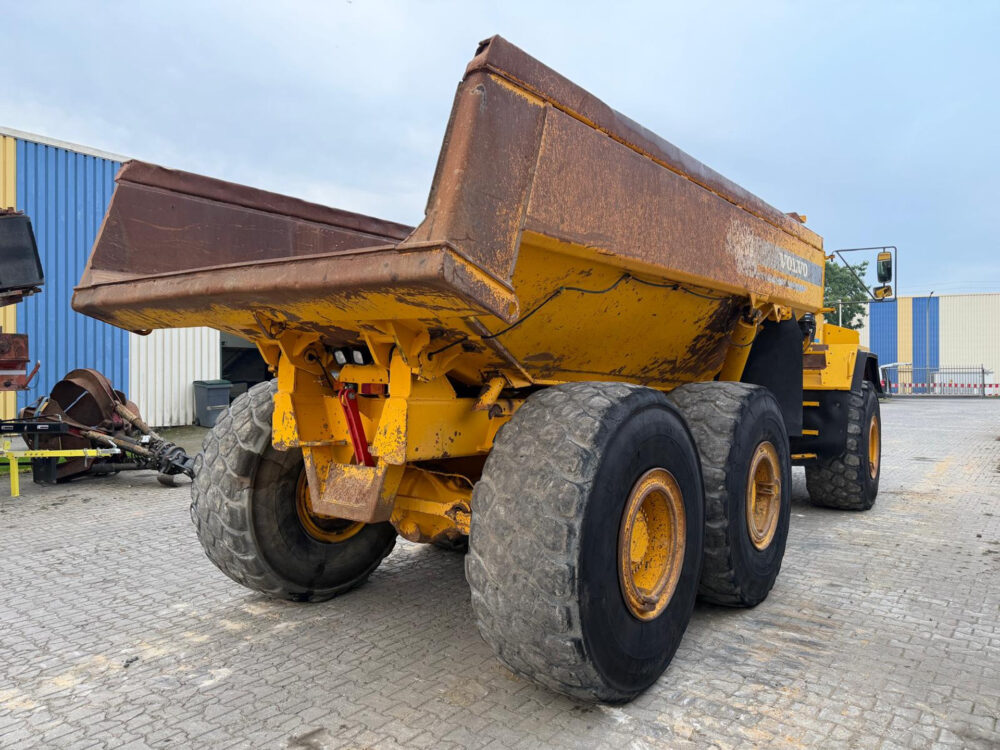 volvo-a35c-6x6-dumper