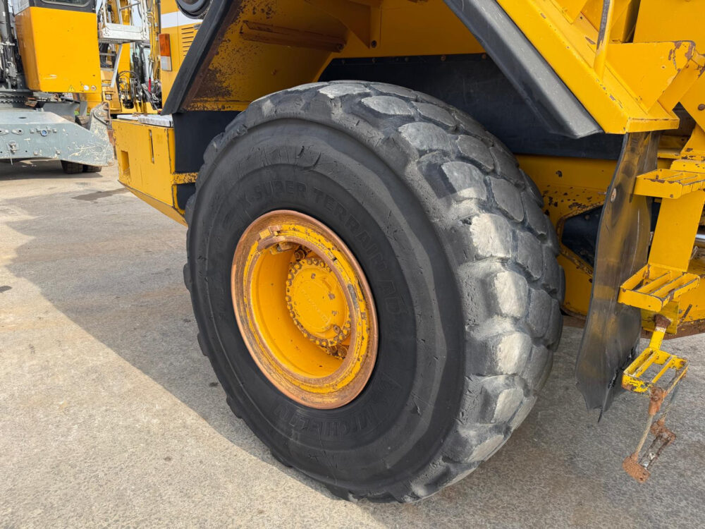 volvo-a35c-6x6-dumper