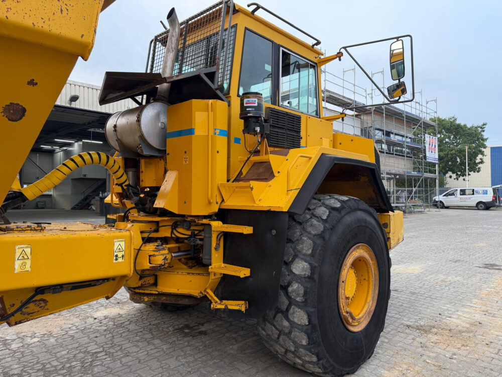 volvo-a35c-6x6-dumper