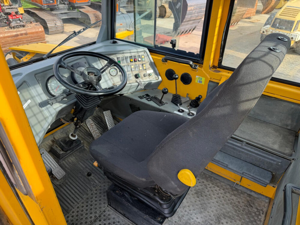 volvo-a35c-6x6-dumper