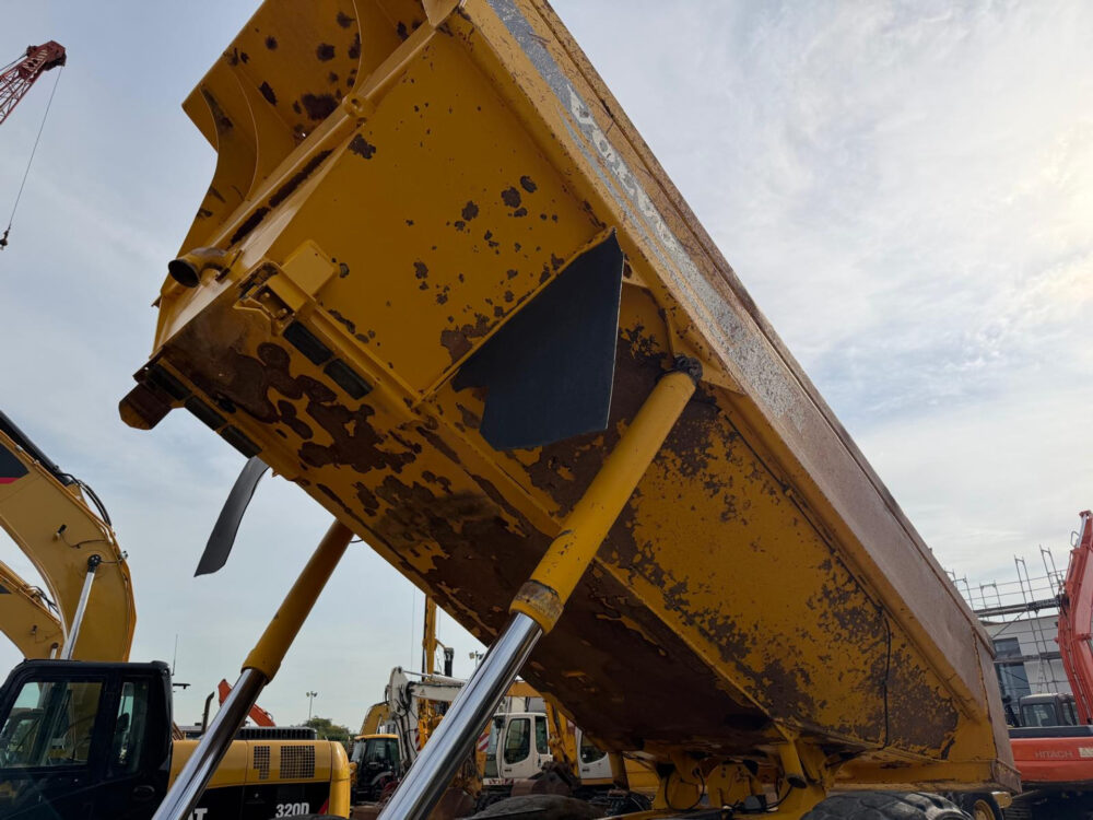 volvo-a35c-6x6-dumper