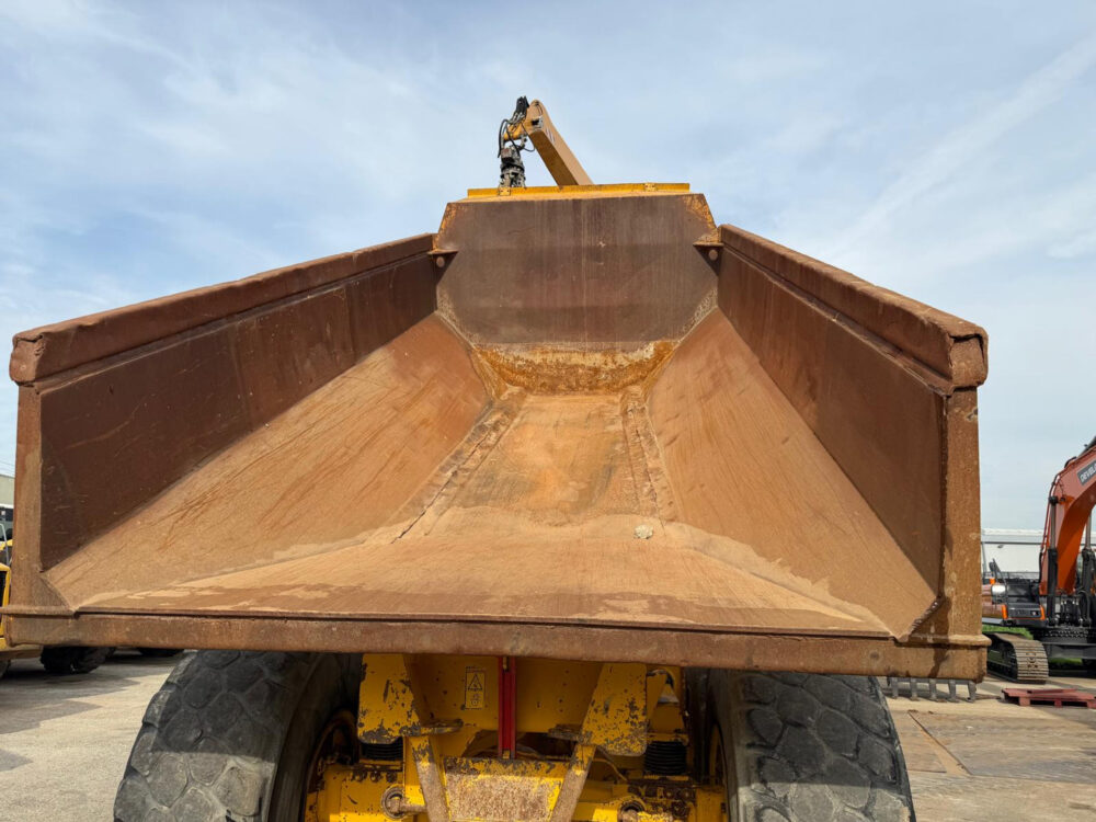 volvo-a35c-6x6-dumper