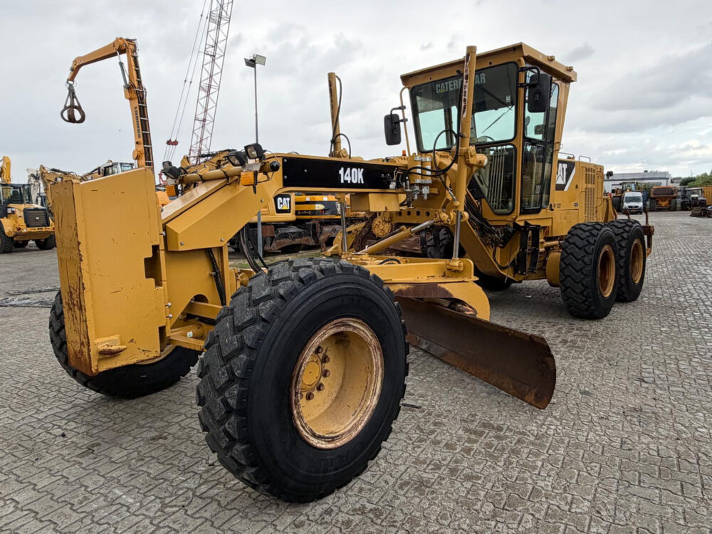 caterpillar-140k-grader-2