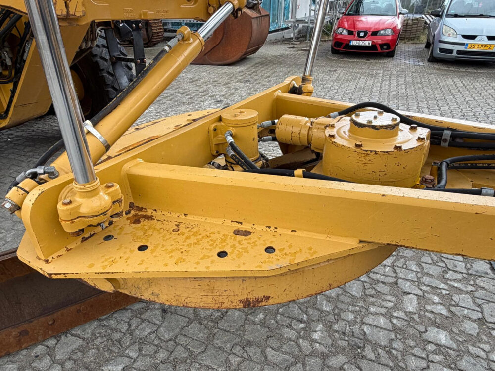 caterpillar-140k-grader-2