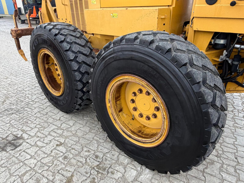 caterpillar-140k-grader-2