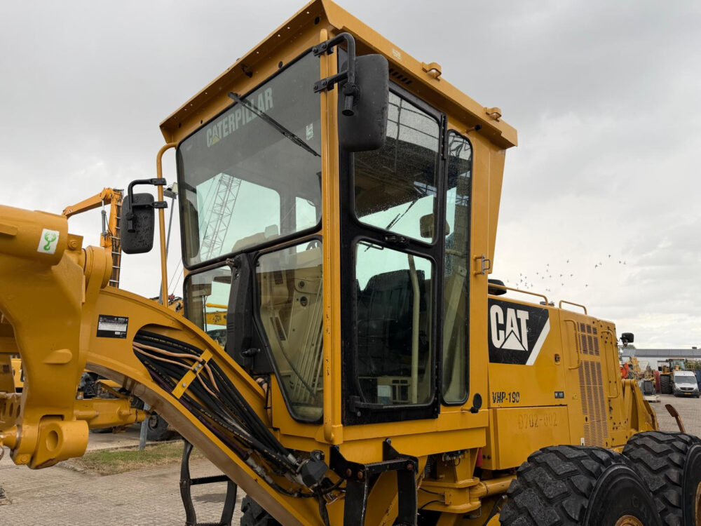 caterpillar-140k-grader-2
