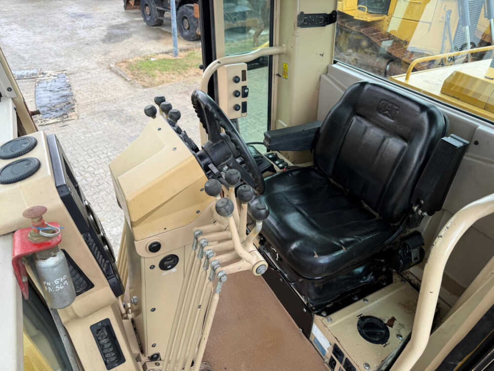 caterpillar-140k-grader-2
