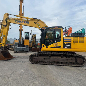 komatsu-pc210-11-rupsgraafmachine