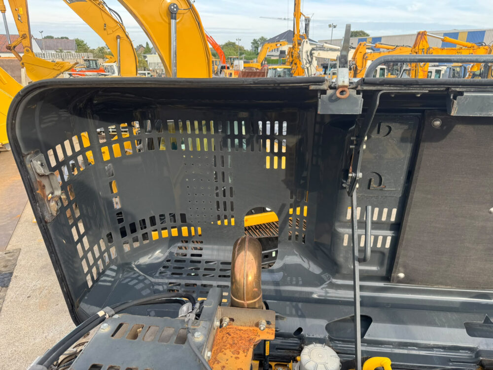 komatsu-pc210-11-rupsgraafmachine
