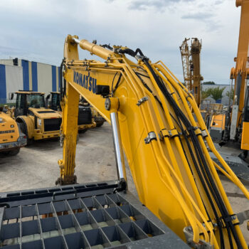 komatsu-pc210-11-rupsgraafmachine