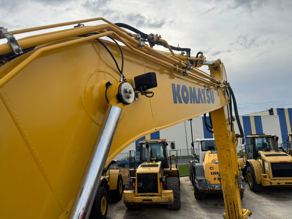 komatsu-pc210-11-rupsgraafmachine