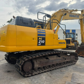 komatsu-pc210-11-rupsgraafmachine