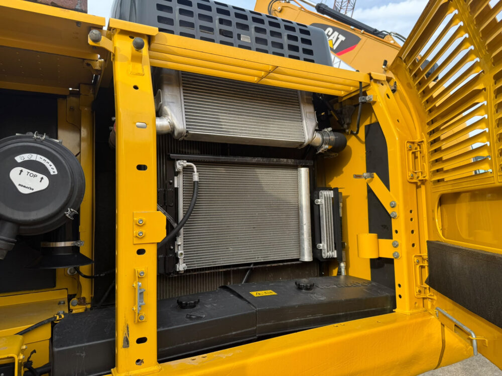 komatsu-pc210-11-rupsgraafmachine