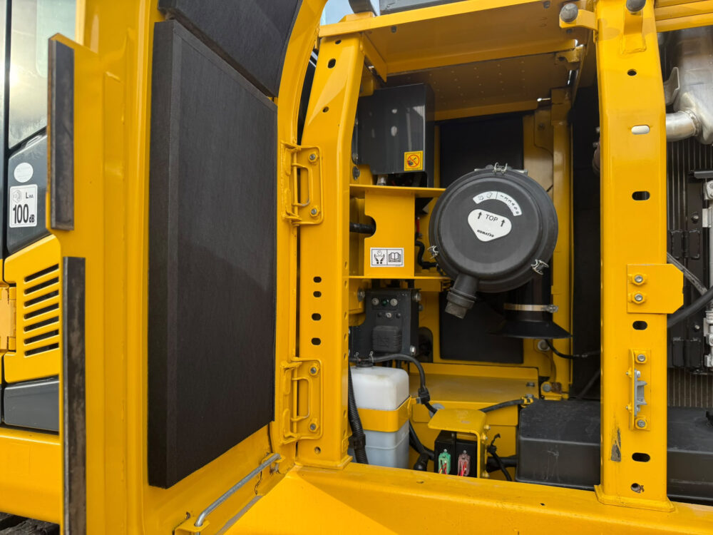komatsu-pc210-11-rupsgraafmachine