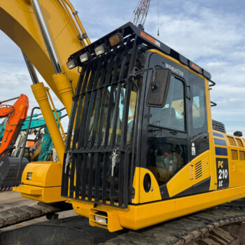 komatsu-pc210-11-rupsgraafmachine