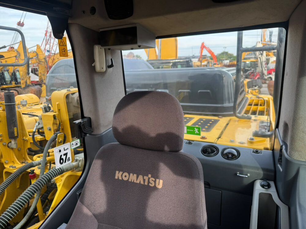 komatsu-pc210-11-rupsgraafmachine