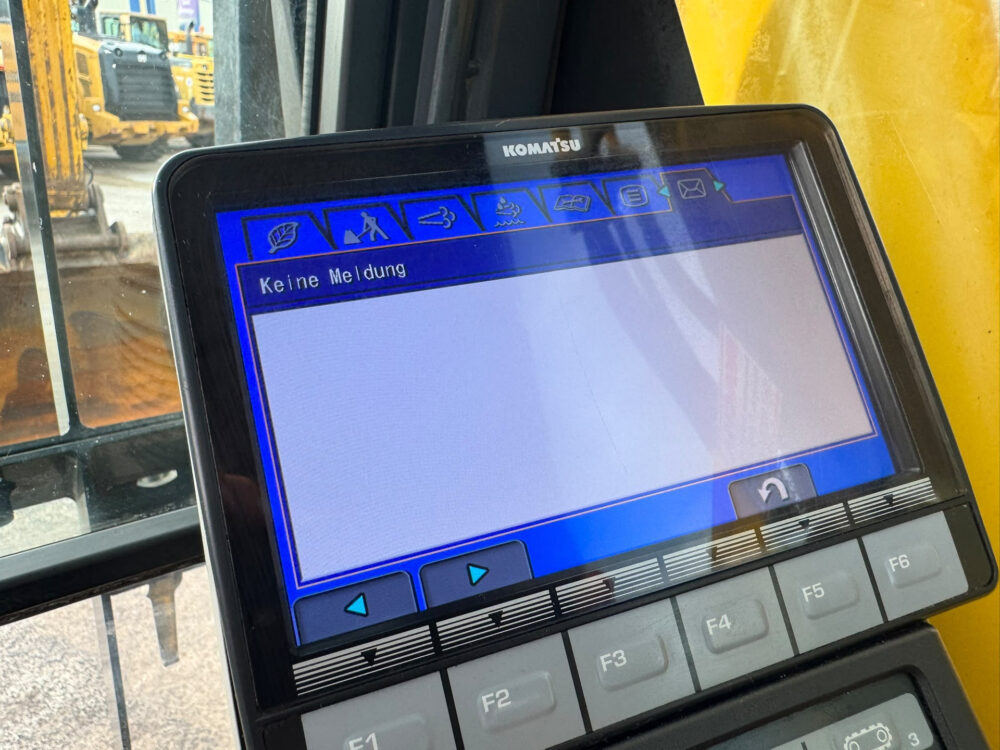 komatsu-pc210-11-rupsgraafmachine