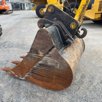 komatsu-pc210-11-rupsgraafmachine