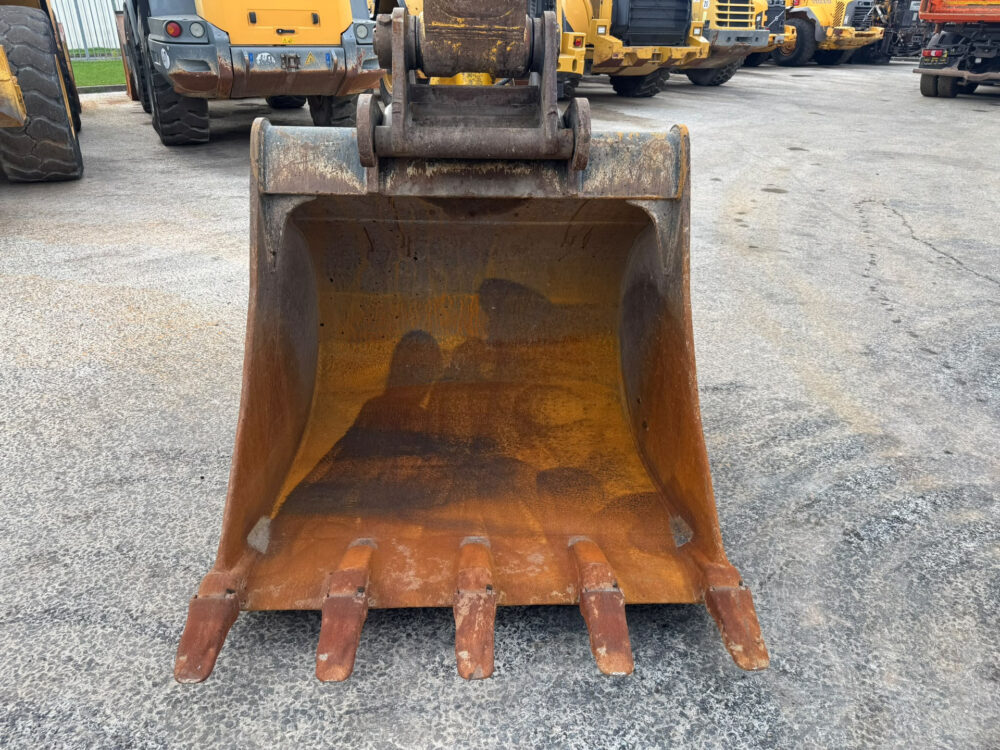 komatsu-pc210-11-rupsgraafmachine