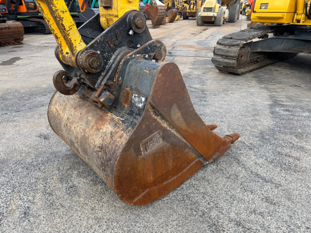 komatsu-pc210-11-rupsgraafmachine