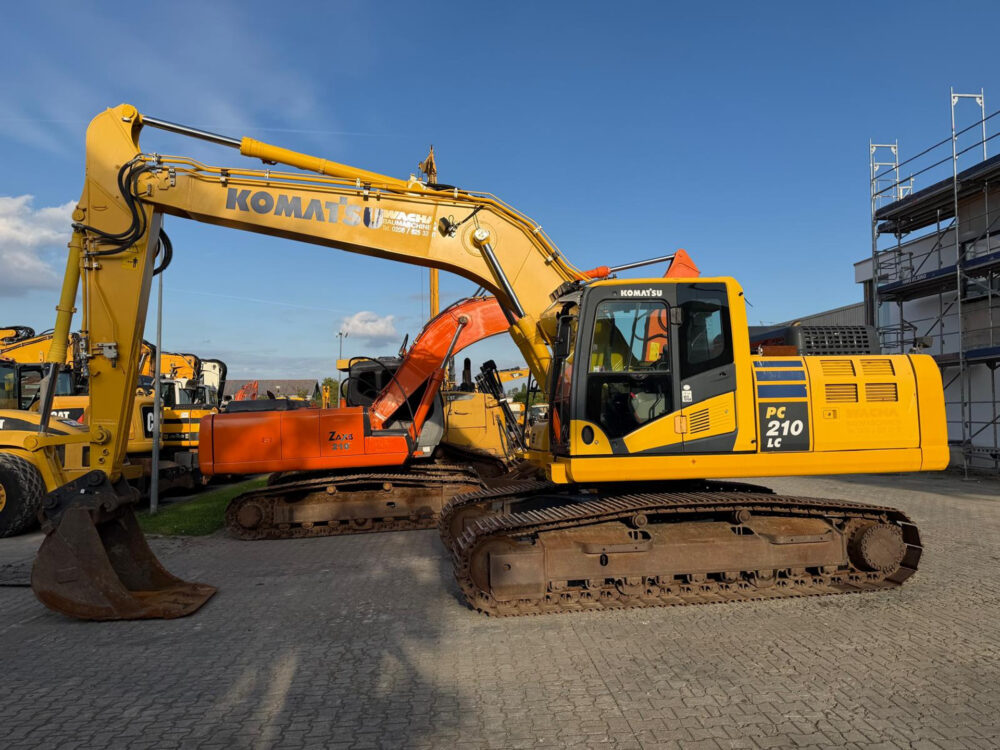 komatsu-pc210-11-rupsgraafmachine