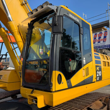 komatsu-pc210-11-rupsgraafmachine