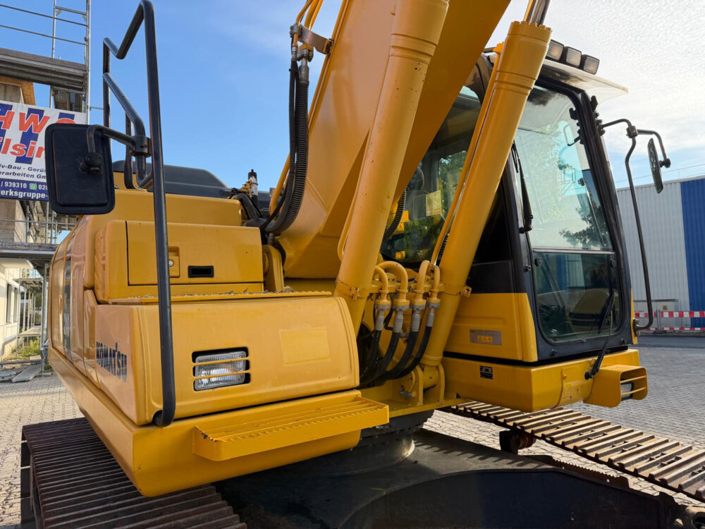 komatsu-pc210-11-rupsgraafmachine