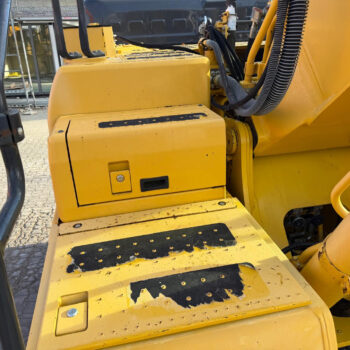 komatsu-pc210-11-rupsgraafmachine
