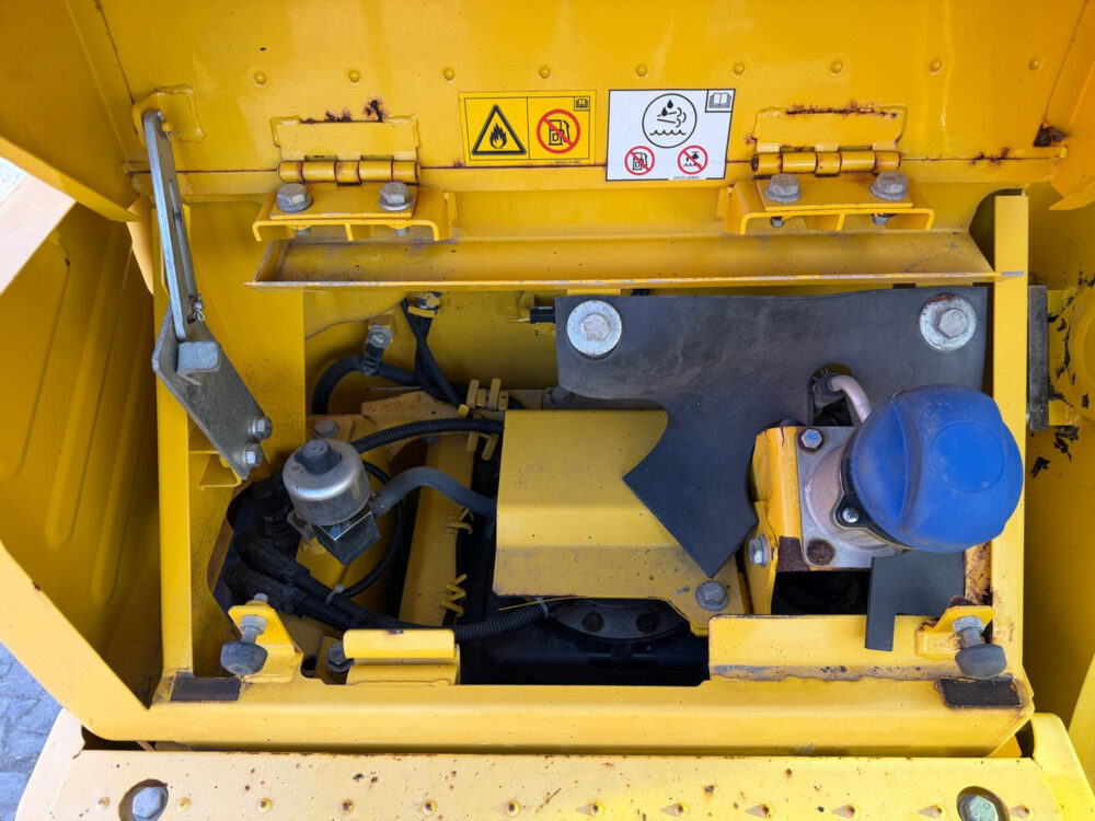komatsu-pc210-11-rupsgraafmachine