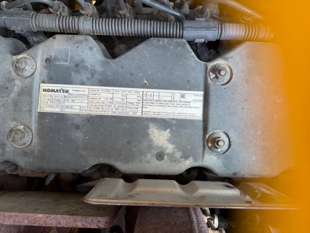 komatsu-pc210-11-rupsgraafmachine