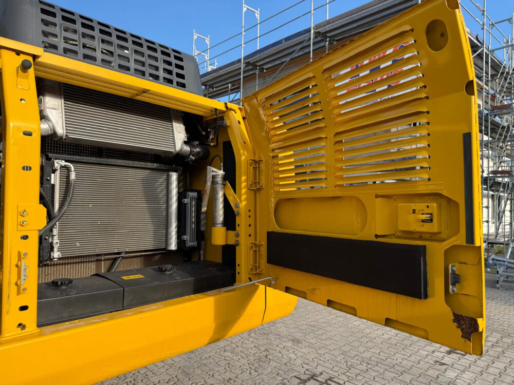 komatsu-pc210-11-rupsgraafmachine