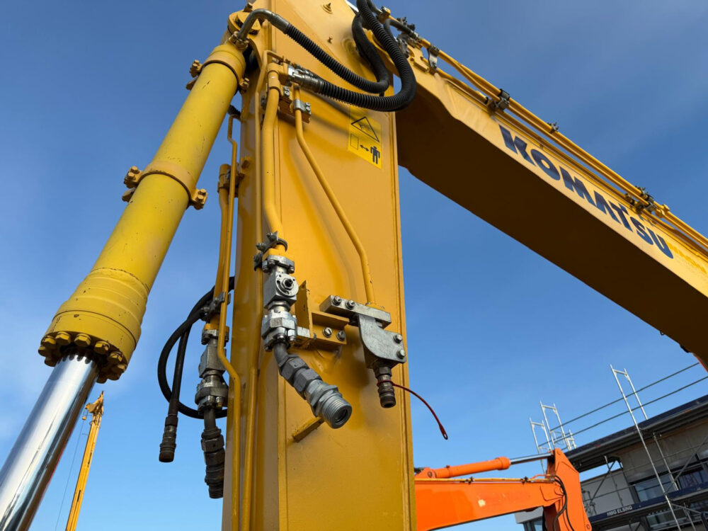 komatsu-pc210-11-rupsgraafmachine